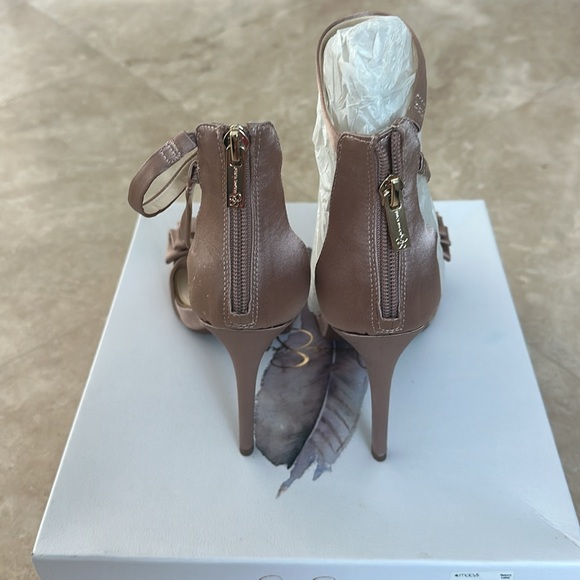 BNNW Jessica Simpson Elegant Nude Blush Heels - Picture 3 of 5